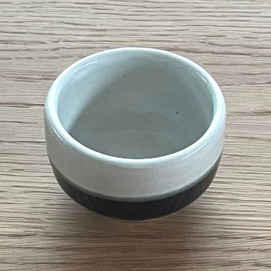 益子焼 陶器 小型 手作り　ぐい呑み　陶芸家　作陶家　#お 益子焼／ツートーン／ぐいのみ／陶器／おしゃれ／可愛い／モダン／和
