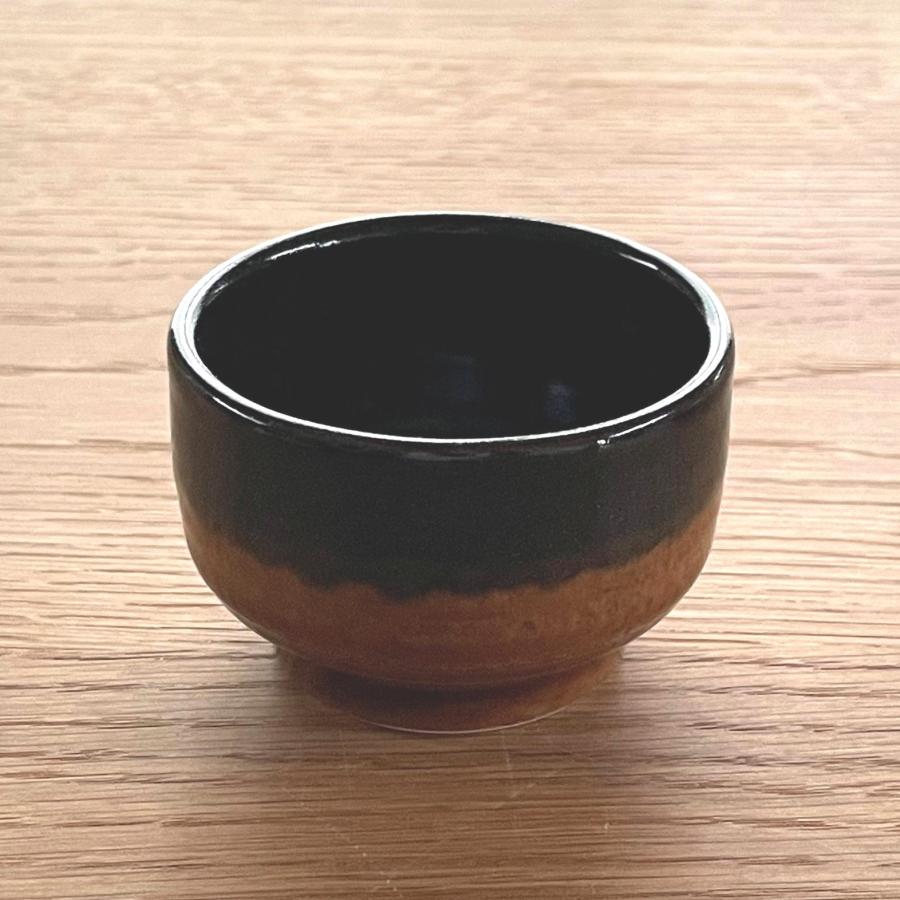 益子焼 陶器 小型 手作り　ぐい呑み　陶芸家　作陶家　#お 益子焼／ツートーン／ぐいのみ／陶器／おしゃれ／可愛い／モダン／和