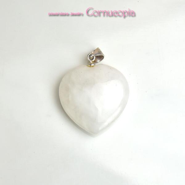 【再入荷】アゼツライトハートペンダントトップ　26×26ｍｍ　送料無料　ヘブンアンドアース社　　パワーストーン　天然石　 | 