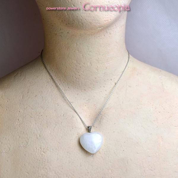 【再入荷】アゼツライトハートペンダントトップ　26×26ｍｍ　送料無料　ヘブンアンドアース社　　パワーストーン　天然石　 |  | 05