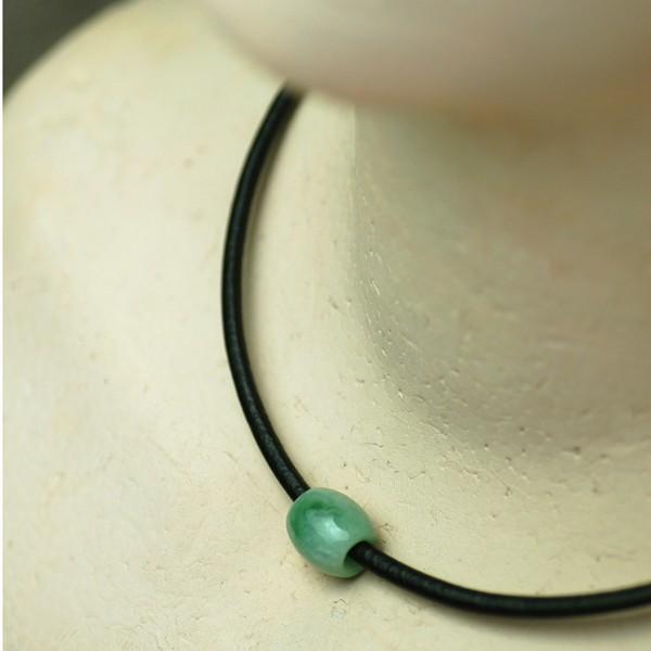 ヒスイ管玉チャーム ネックレス ／ 翡翠 チャーム パワーストーン