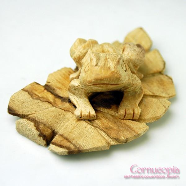 【残り１点】パロサントカエル（カービング）　希少な天然香木　ペルー産　木彫り |  | 01