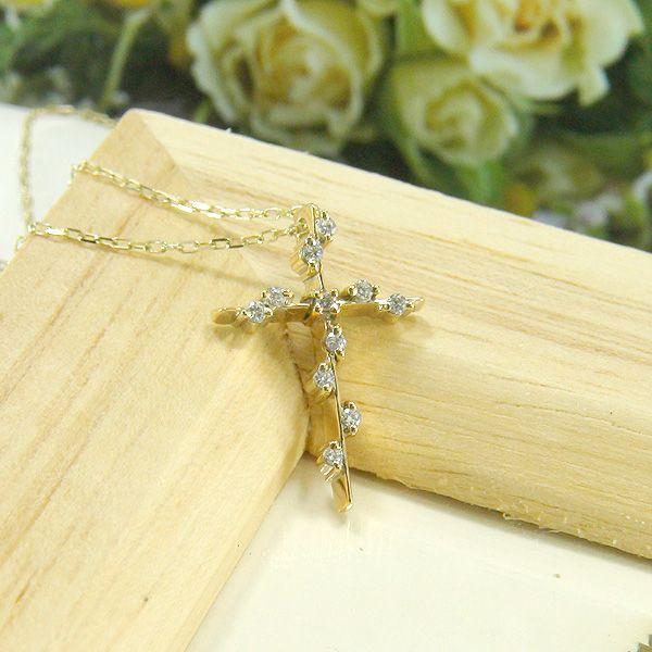 クロスダイヤモンドネックレス・ゴールド・数付きダイヤモンド十字架