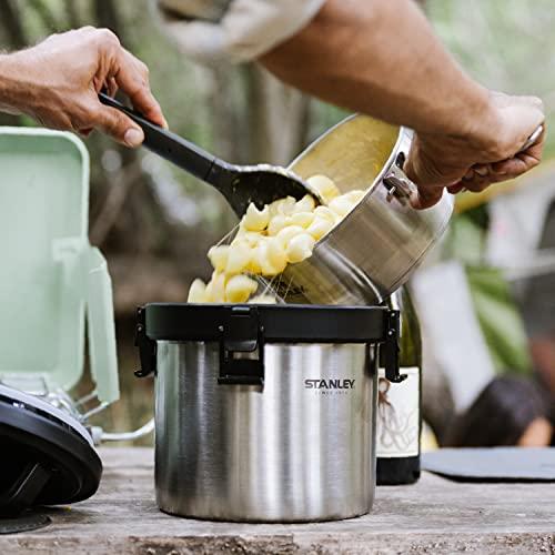 STANLEY(スタンレー) キャンプクロック シルバー 2.8L 保温 保冷 氷入れ 調理 ランチボックス アウトドア 野外 キャンプ 保証 01875-030 (日本正規品) ステンレス鋼