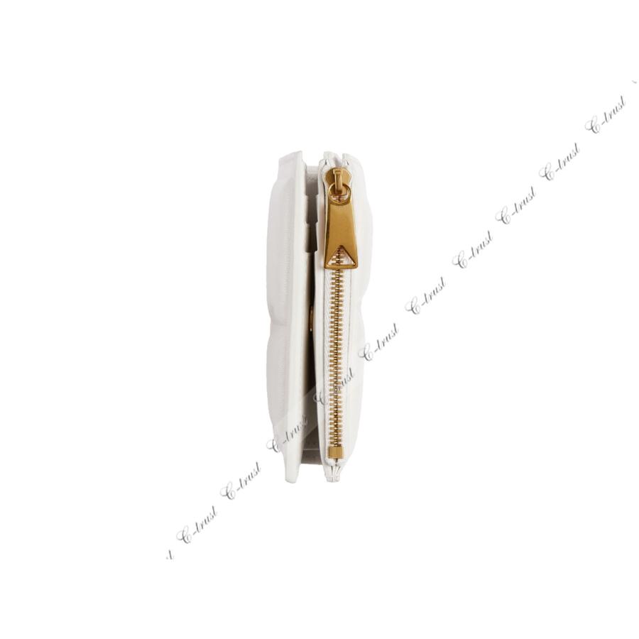 【美品】 BOTTEGA VENETA ボッテガ ヴェネタ 財布 ウォレット 2つ折り 小銭入れ イタリア製 新品 ★ 9143 CHALK K005.. 【GMS1279870990】(44900円)