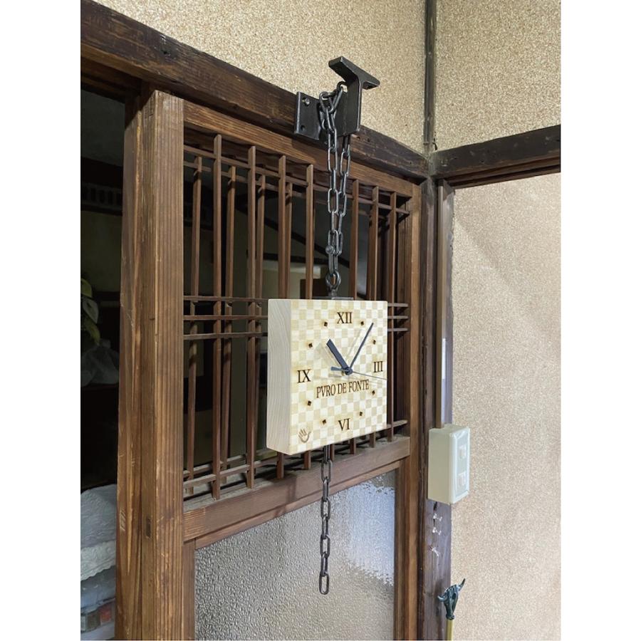 時計 壁掛け時計 アンティーク 市松模様 天然木 ホウノキ チェーン 手話 壁時計 鉄 クロック 吊り時計 キンガム柄 チェック柄 ギフト プレゼント |  | 03