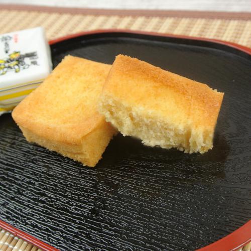 お土産に人気 福沢諭吉の故郷 諭吉の里 個入り カステラ生地に黄身餡入りの風味豊かなホイルケーキ 株式会社殿畑双葉堂 コスメボックス Paypayモール店 通販 Paypayモール