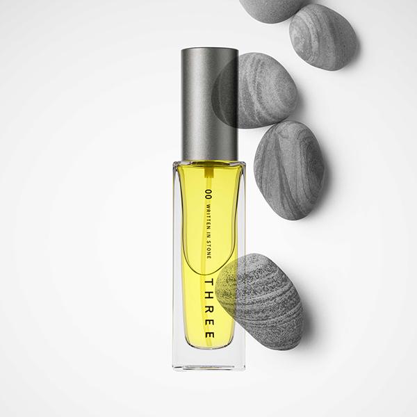 THREE エッセンシャルセンツ R(00 WRITTEN IN STONE) 30mL : アット