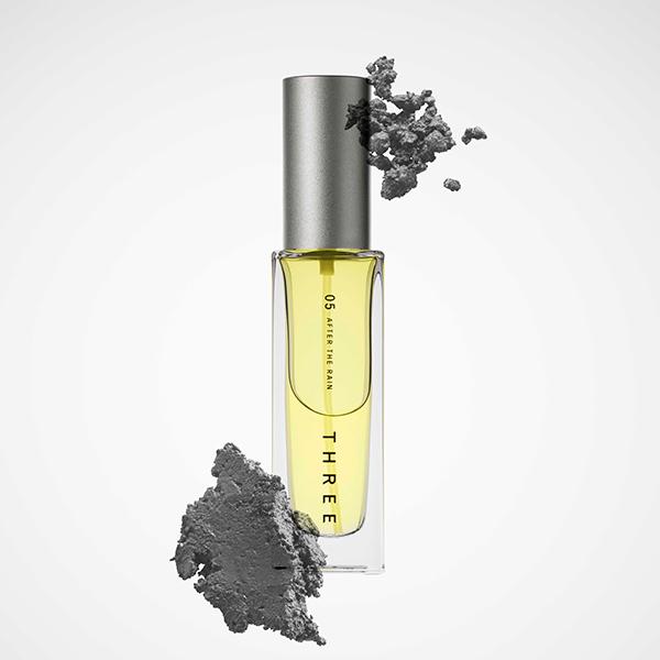 THREE エッセンシャルセンツ R(05 AFTER THE RAIN) 30mL : アット