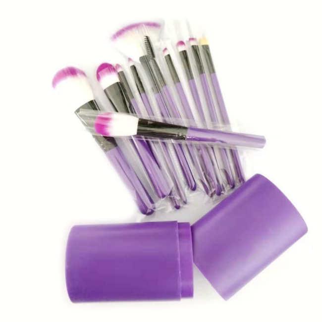 メイクブラシセット かわいい 化粧ブラシ 12本 ケース付き メイク
