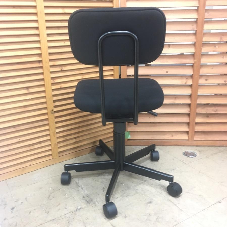 無印良品 【中古】 ワーキングチェア 2009 黒 靴を脱いで使い