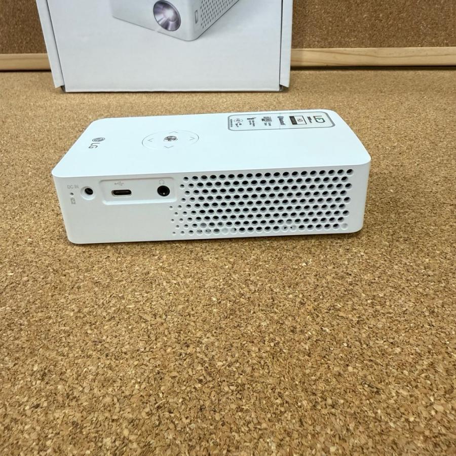 中古　LGエレクトロニクス ホームプロジェクター PH30JG 中古 LG ポータブルLEDプロジェクター PH30JG ホワイト