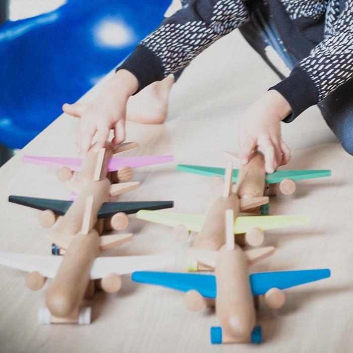 Kiko 飛行機 木のおもちゃ ひこうきジェット キコ Hikoki Jet 送料無料 プルバックモーター 女の子 男の子 プレゼント Kiko Hikoki Cotoha Online 通販 Yahoo ショッピング