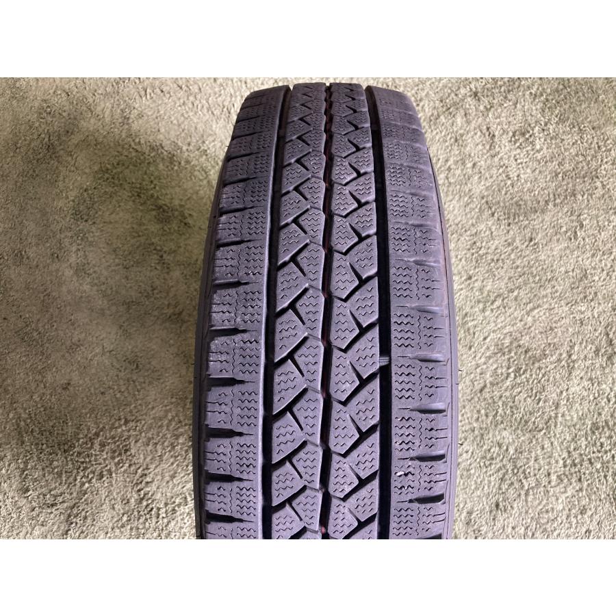 送料無料 スタッドレスセット 200系 ハイエース用 15in 6.0J +33 