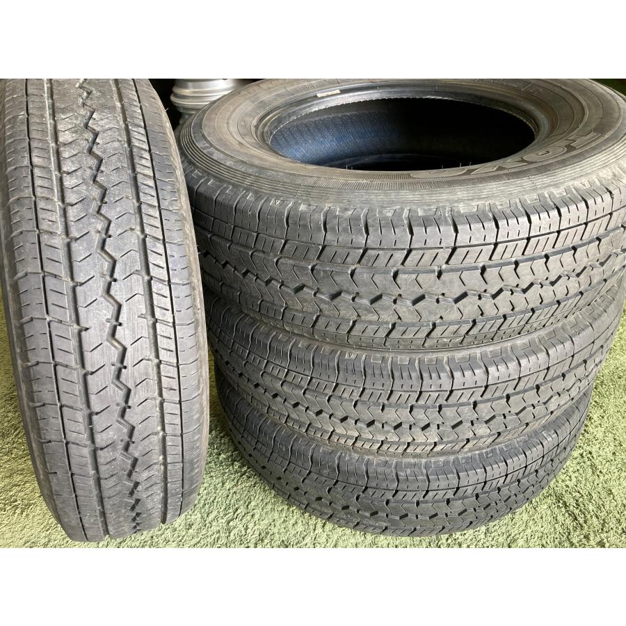 送料無料 中古タイヤ トーヨータイヤ V-02e 195/80R15 107/105L LT 