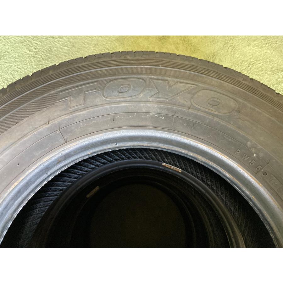 送料無料 中古タイヤ トーヨータイヤ V-02e 195/80R15 107/105L LT 