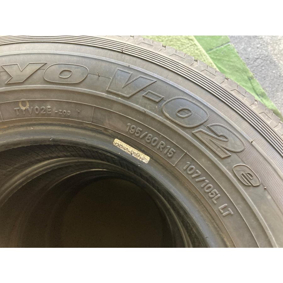 送料無料 中古タイヤ トーヨータイヤ V-02e 195/80R15 107/105L LT 