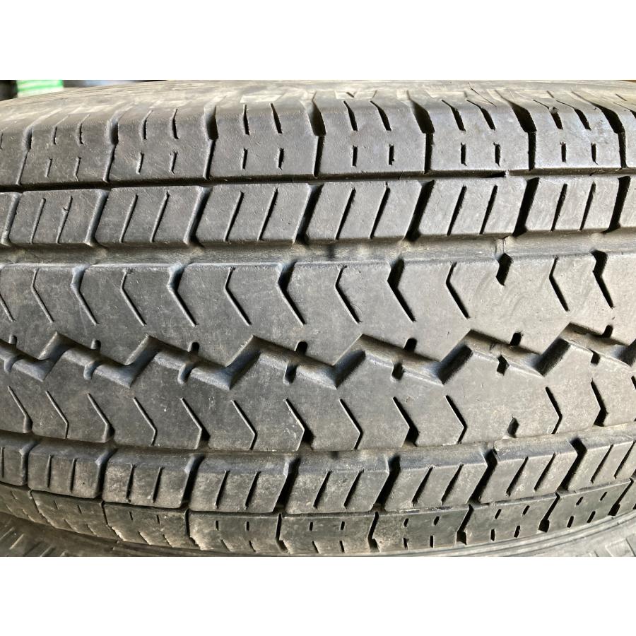 送料無料 中古タイヤ トーヨータイヤ V-02e 195/80R15 107/105L LT 