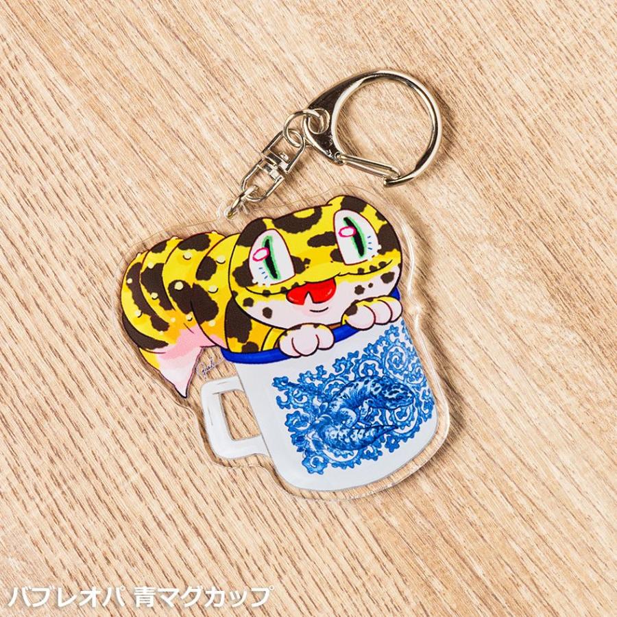 【激レア非売品】(新品)アクリルキーホルダースタンド台(オマケキーホルダー付き) キーホルダー こばぶちゃん 爬虫類グッズ トカゲ おしゃれ アクリル