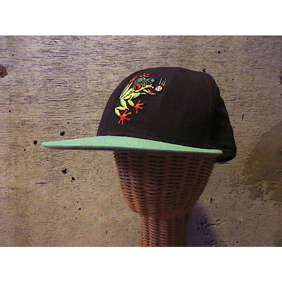 ビンテージ90's○New Eraカエル刺繍入り6パネルキャップ黒×水色size 7