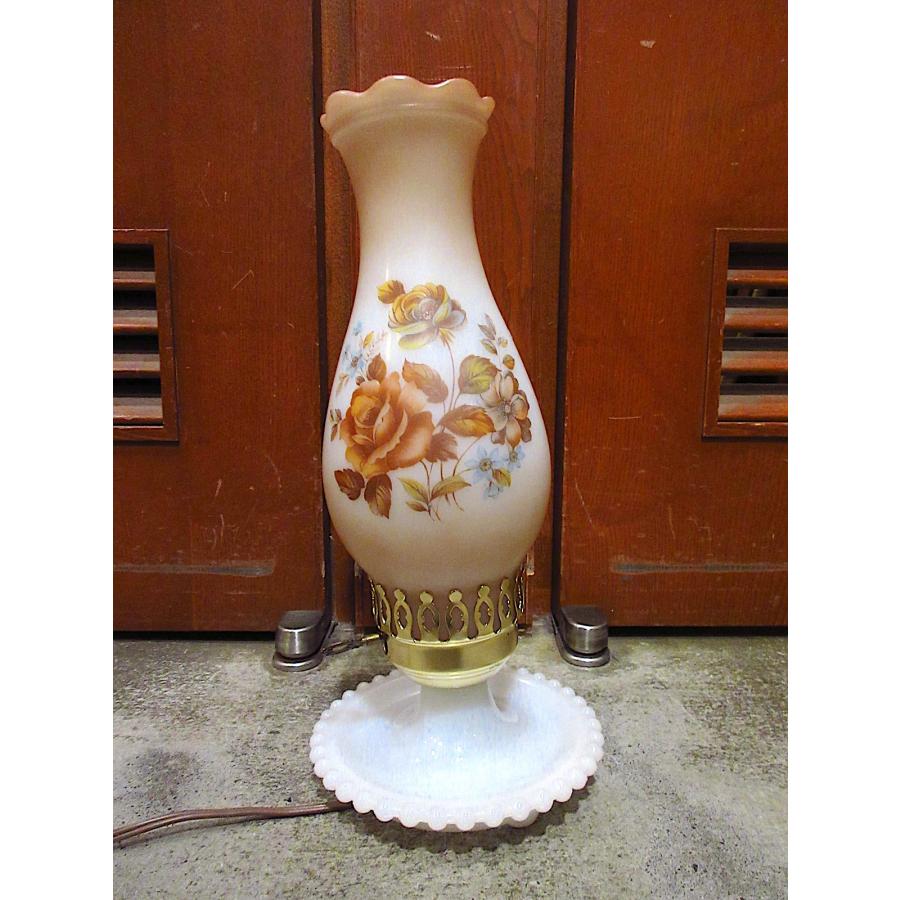ビンテージランプ　ミルクガラス　ホブネイル　ゴールド　花柄 ビンテージ○フラワーミルクガラステーブルランプ○260111n3-lmp照明