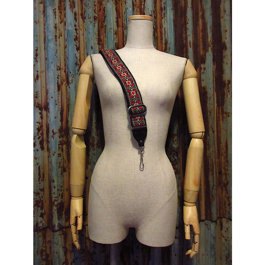 ビンテージ70's○総柄レザーギターストラップ○260317d4-otclct楽器