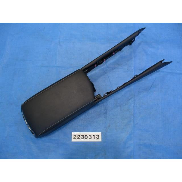 専用商品 レクサス ◇レクサス GS DBA-GRL11 アームレスト NO.272095