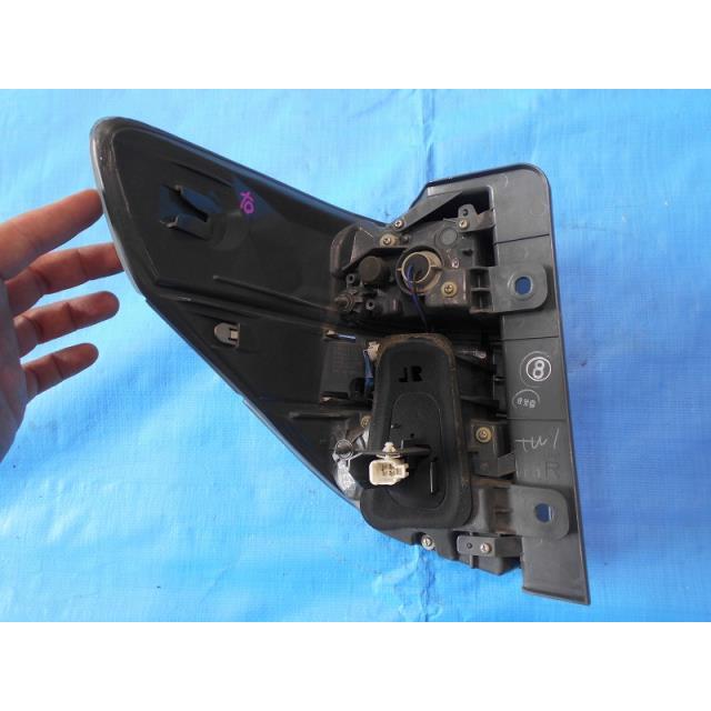 ヴェルファイア ◇ヴェルファイア DBA-GGH20W 右テールランプ NO 