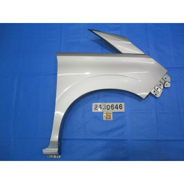 日産　セレナ　C27系　フェンダー　右　フィニッシャー付属　カラー：K23 セレナ ◇セレナ DBA-C27 右フロントフェンダー NO.298656【個人宅送料