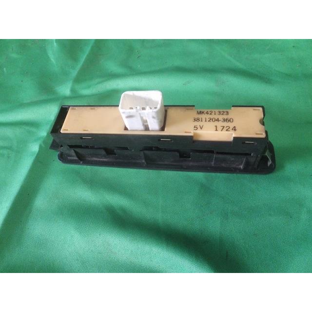 三菱ふそうスーパーグレートパワーウインドウスイッチ ◇ふそう大型車 スーパーグレート LKG-FU54VZ パワーウインドウ