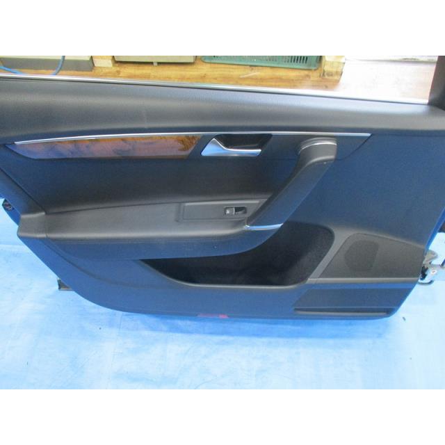 ◇VW パサートヴァリアント DBA-3CCAX 左フロントドア NO.299791