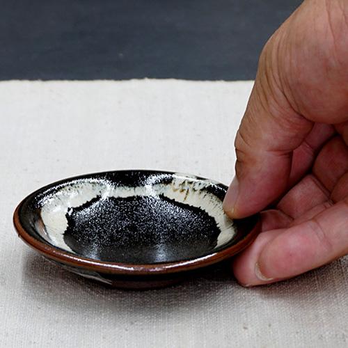 和食器 龍門司焼 豆皿 9cm 黒釉白流 : うつわの店 クラフトなかつか