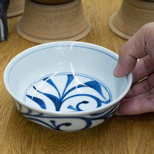 砥部焼青い花柄の食器セット○E84K P.S.ブルー/花小鉢 | 砥部焼｜東窯 HIGASHIGAMA 公式オンライン