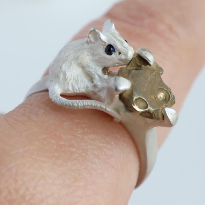 DECOvienya（デコヴィーニャ） 手作りアクセサリー ネズミ立て爪リング