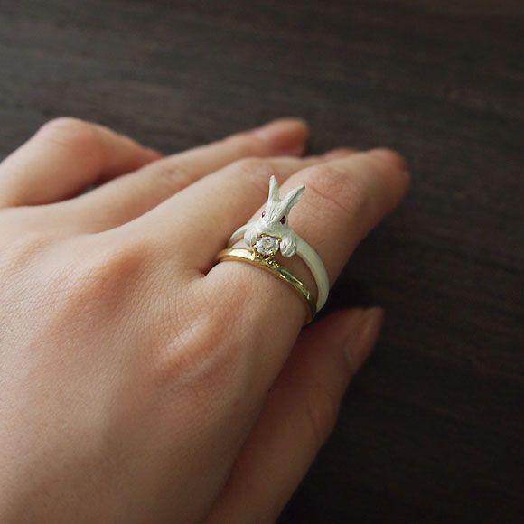 DECO vienya デコヴィーニャ ホワイトうさぎのリング DECOvienya ウサギの宝物リング[ホワイト]（アクセサリー）