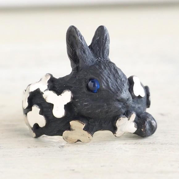 DECOvienya（デコヴィーニャ） 手作りアクセサリー 子ウサギと