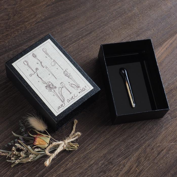 jouer avec moa?（ジュエ・アヴェック・モア？）ハンドメイド 樹脂