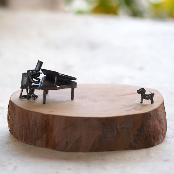 ブロンズ造形作家・コイズミタダシ コビトのオブジェ 「これが最後の曲
