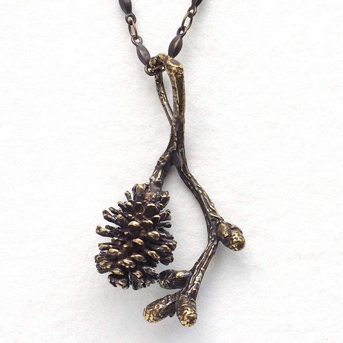 Lano(ラノ) 手作りアクセサリー 松ぼっくり ネックレス ラブラドライト