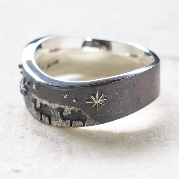 moge（モゲ） 手作りシルバーアクセサリー 月の砂漠 ―ラクダ― シルバー