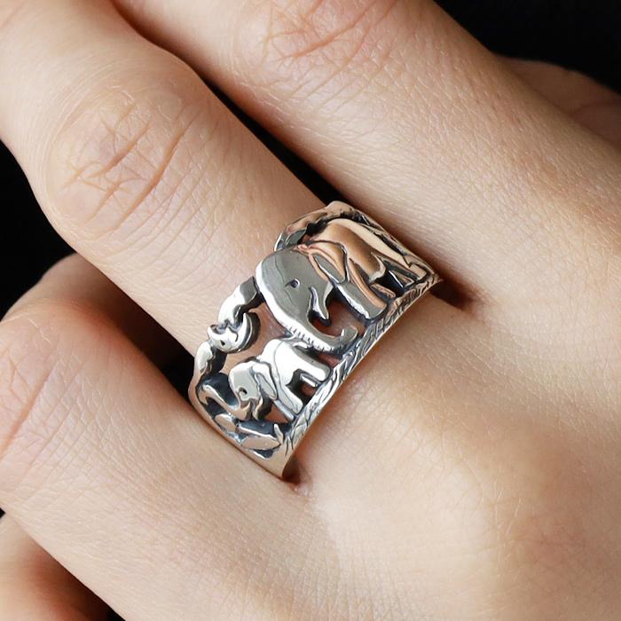 moge（モゲ） 手作りシルバーアクセサリー 昨日見た夢 ―ゾウ― シルバー