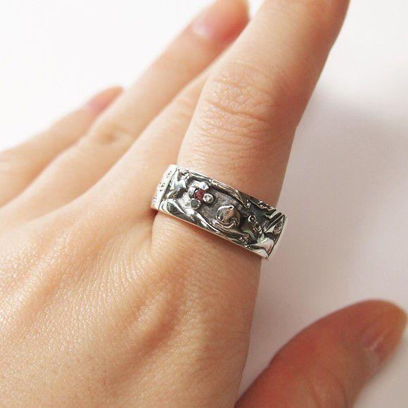 moge（モゲ） 手作りシルバーアクセサリー ラブレター ―小鳥とカバ