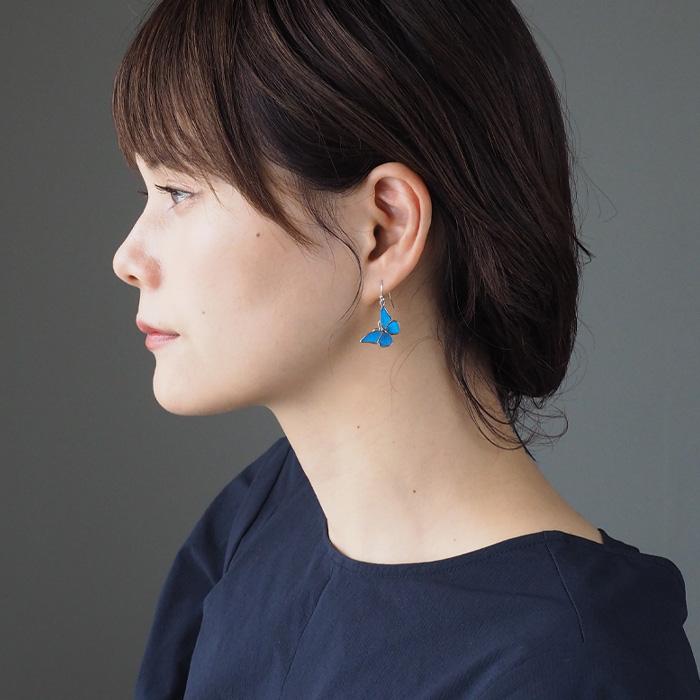naturama(ナチュラマ) ブルーモルフォ蝶のピアス・イヤリング シルバー