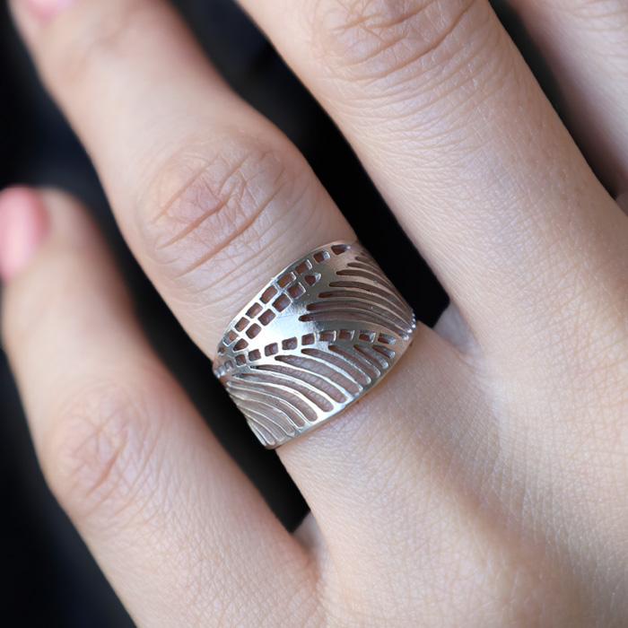 シルバー リング　ハンドメイド moge（モゲ） 手作りシルバーアクセサリー 月の絆 －狼－ シルバー