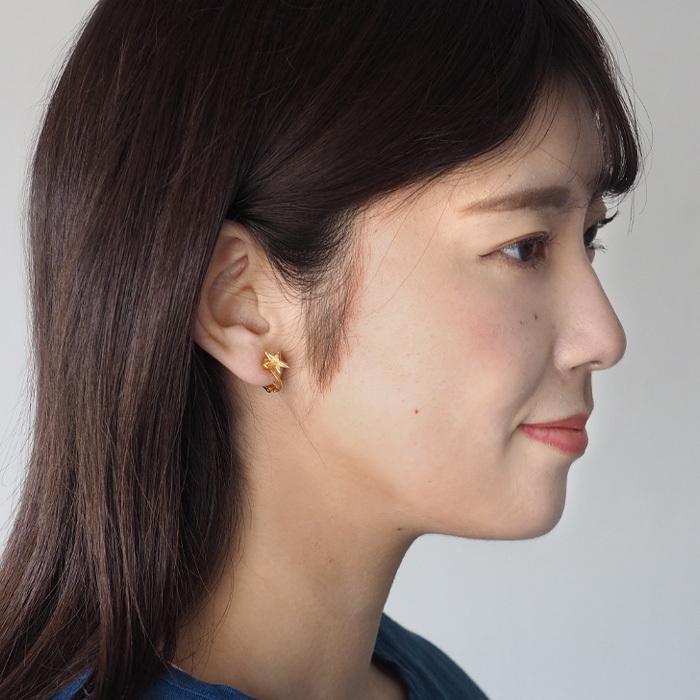 sasakihitomi(ササキヒトミ) お星さまイヤリング 真鍮 18金