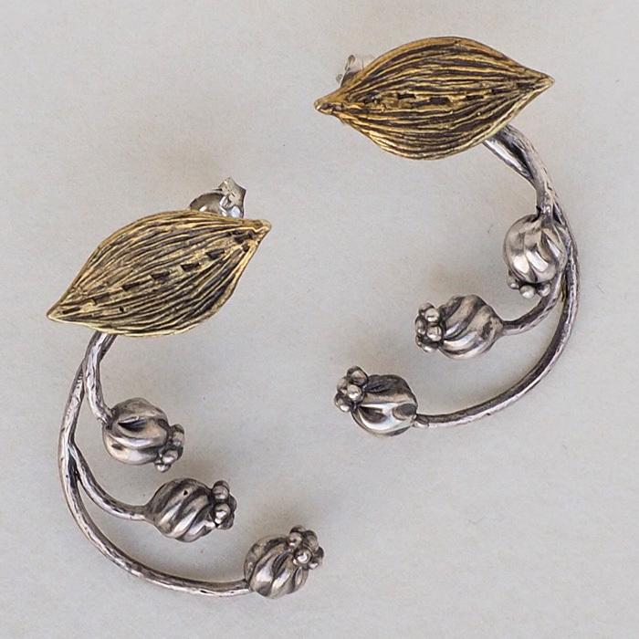 sasakihitomi アクセサリー作家・佐々木ひとみ すずらんピアス 真鍮＆シルバー 2個セット / レディース 手作りアクセサリー ハンドメイドアクセサリー ピアス