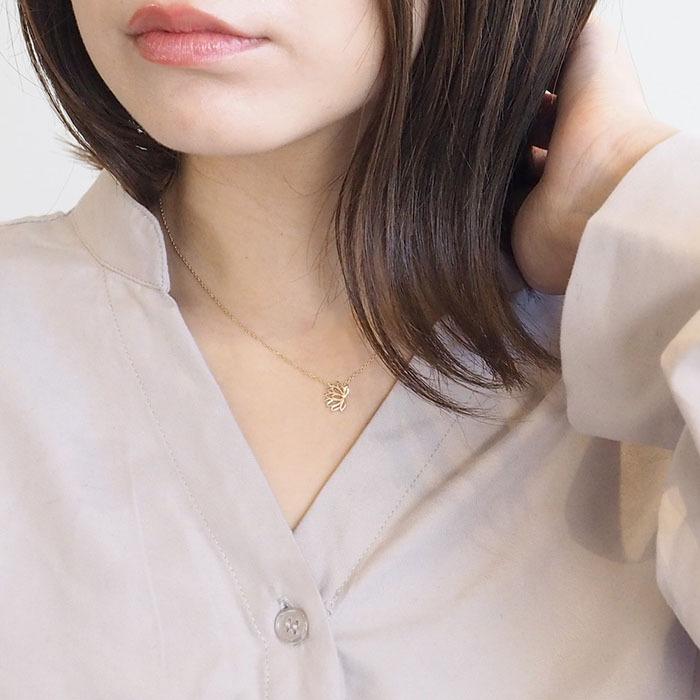 10金イエローゴールド 蓮ネックレス エス 和柄アクセサリー作家・三浦砂織 K10YG 華奢 上品の画像