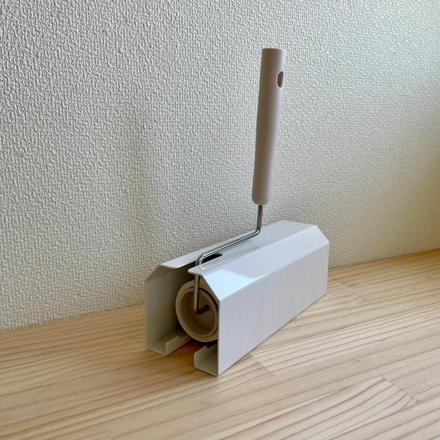 置き型　粘着ローラースタンド　ホワイト　カーペットクリーナースタンド |  | 04