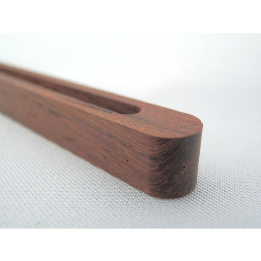 Gibson J-45・B-25のアジャスタブルサドルを固定サドルに 着脱式