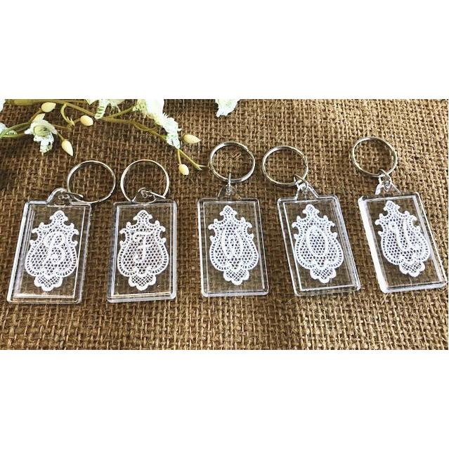 Crea◇スイスレースモチーフ 長方形キーホルダー イニシャルエンブレム